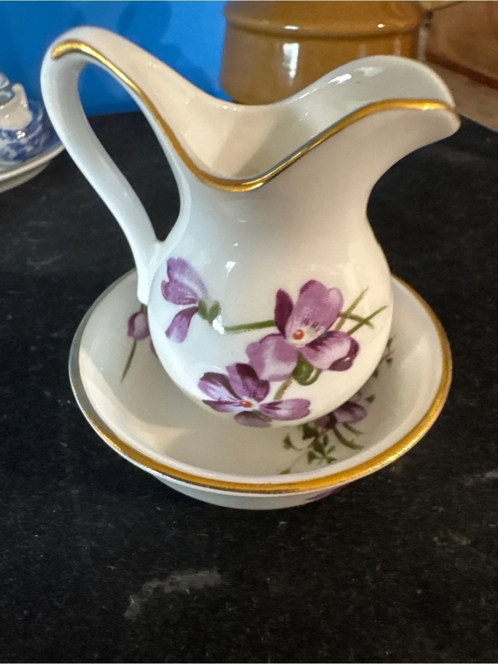 Hanmersley delicate white